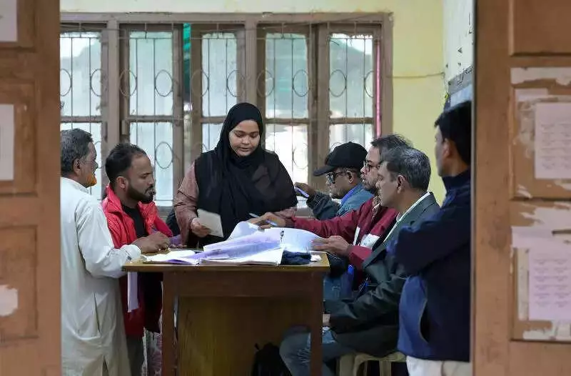 Kolkata Voters Decry Harassment, Wait 4-5 Hours to Prove Residency in SIR Hearings