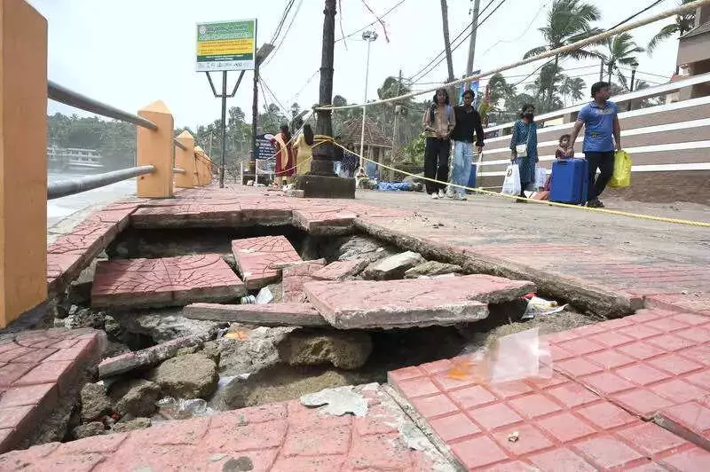 Kovalam's Rs 93 Crore Makeover Stalls, Rs 7.75 Cr Stopgap Plan in Works