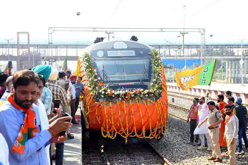 Kumaraswamy Pushes for Bengaluru-Goa Vande Bharat via Coastal Karnataka