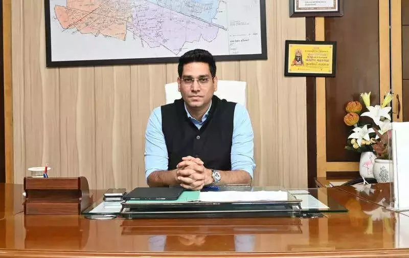 Ludhiana MC Commissioner Directs Officials to Stop Illegal Constructions, Recover Dues