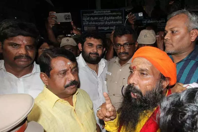 Madurai Tense as Police Block Hindu Outfits from Lighting Deepam at Thiruparankundram