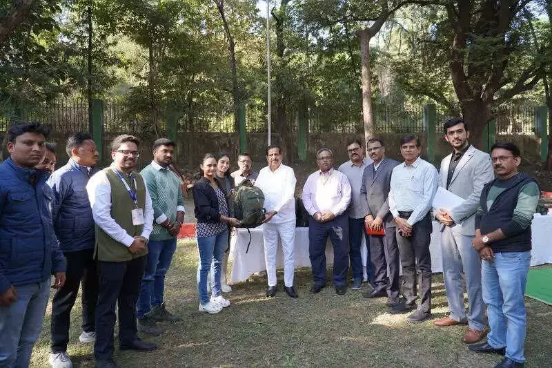 Maharashtra Forest Minister Honours Nagpur Wildlife Rescue Team