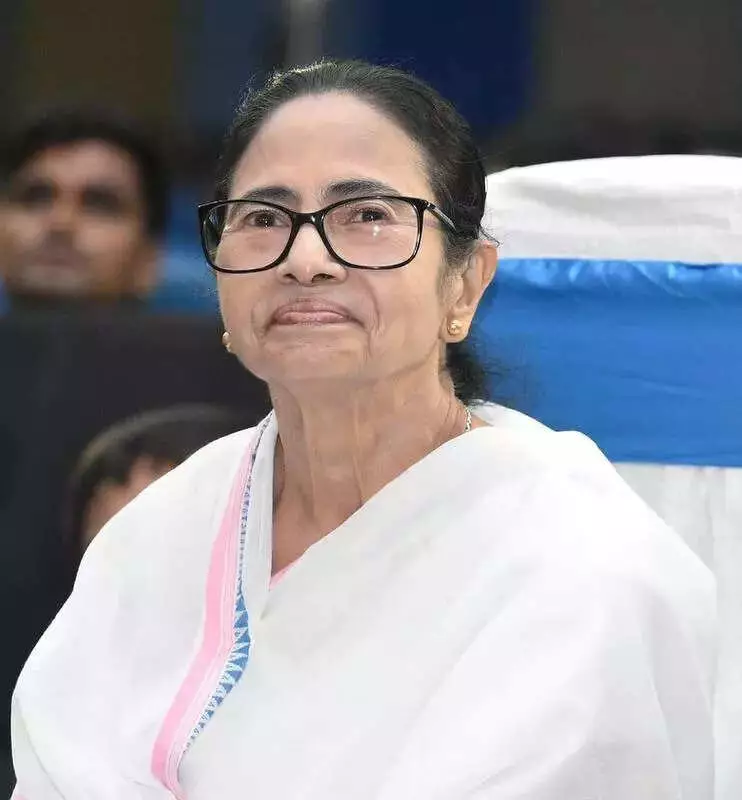 Mamata Chairs Nabanna Meet to Plan 2026 World Ijtema in Hooghly