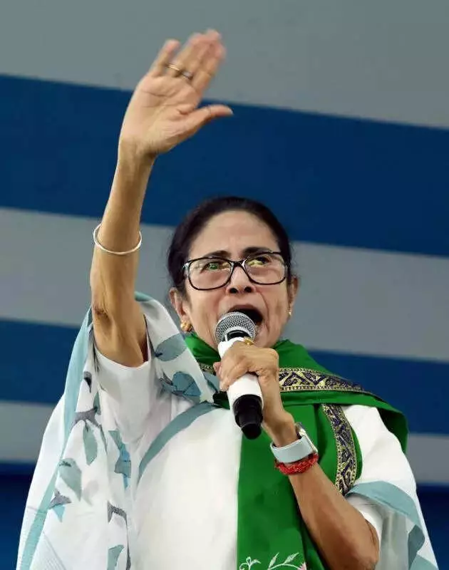 Mamata Launches 'May I Help You' Camps to Protect Voters in Bengal