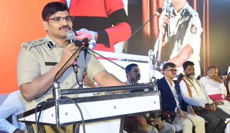 Mangaluru Police Commissioner Calls for Collective Fight Against Drugs, 25 Peddlers Arrested