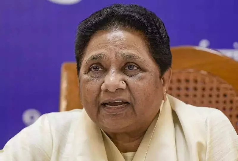 Mayawati Urges Nitish Kumar to Show Remorse Over Hijab Incident, Criticizes UP & Parliament Sessions