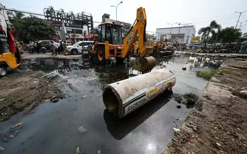 Medavakkam's Health Crisis: 6-Year Incomplete Drain Project Leaves Sewage Stagnant
