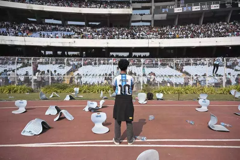 Messi Kolkata Chaos: TMC Vows Accountability, BJP Protests Arrests