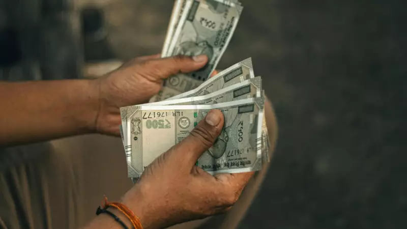 Microbiologist's Viral Experiment: Fungus Grows on Money, Reveals Hidden Health Risk