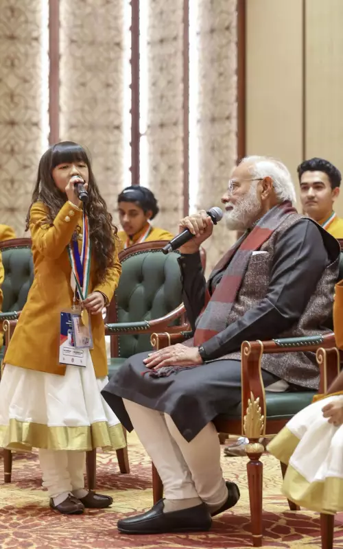 Mizoram's Young Star Esther Hnamte Honoured by Lunglei DC for National Award