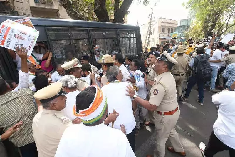 Mysuru Tense as Congress, BJP Clash Over National Herald Case; Police Deployed
