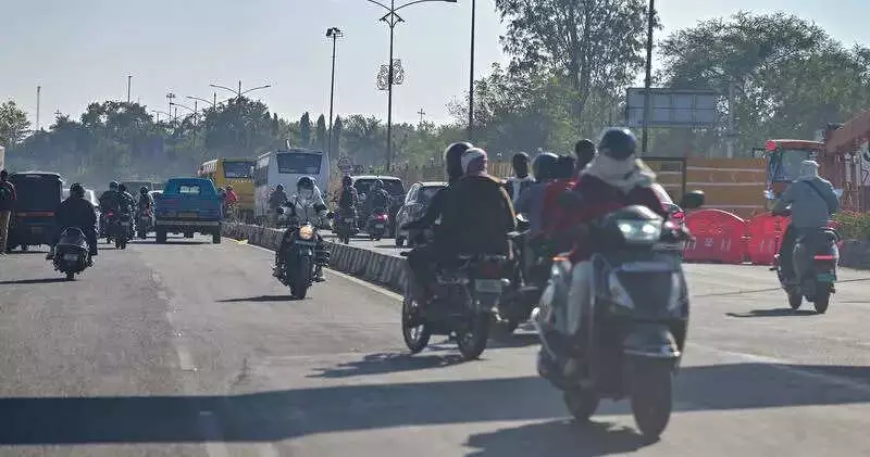 Nagpur's ₹619-Crore Flyover Work Starts, Causes Major Traffic Snarls on Wardha Road