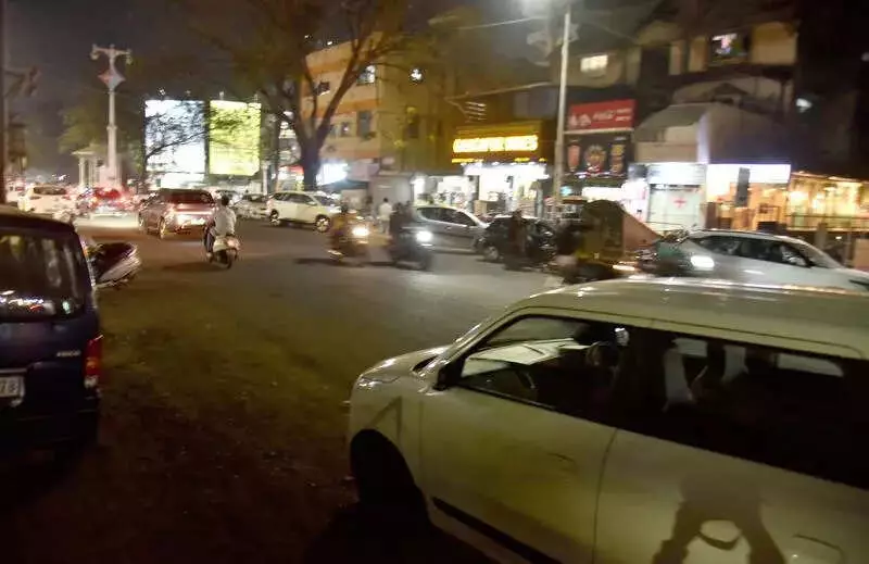 Nashik Police Book 14 Car Owners for Road Blockade Near Liquor Store