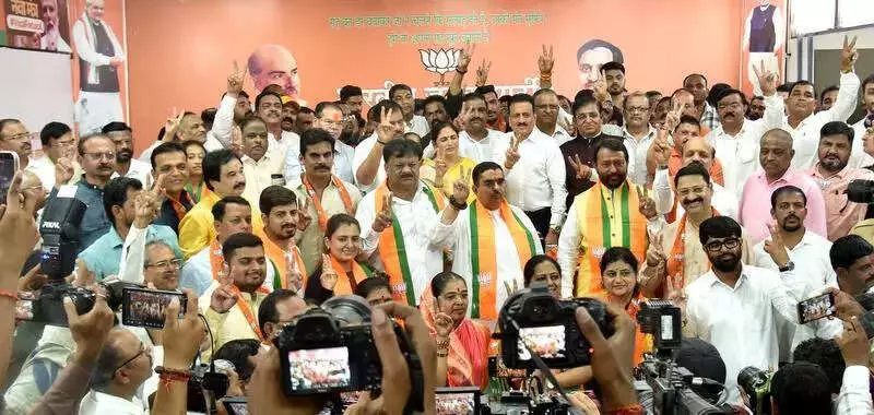 Nashik: Thackeray Alliance Faces Exodus as SS(UBT), MNS Leaders Defect to BJP