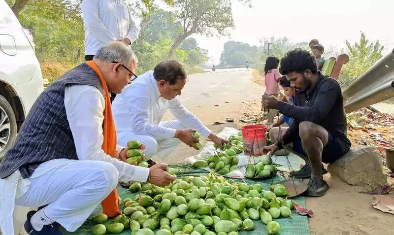 Odisha Minister Inaugurates 'Srujan' Canteen, Food Fest Sparks Debate