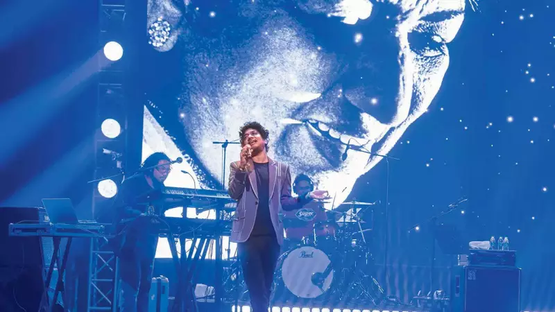 Papon's Nostalgic Delhi Concert: Tributes to Lata Mangeshkar & Crowd Favourites