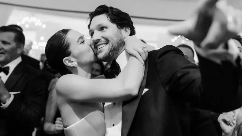 Patriots Dethrone Bills in AFC East, Hailee Steinfeld's 'Three Sons' Quote Backfires