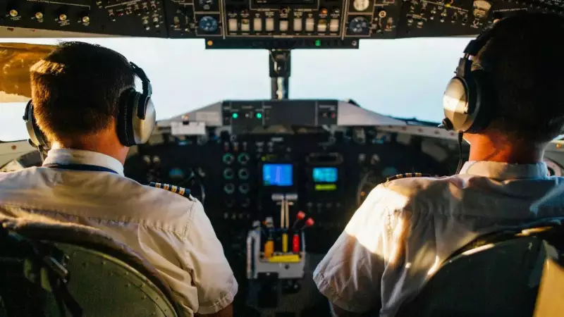 Pilot's UFO Sighting Over Rhode Island Sparks Online Buzz After ATC Audio Leak