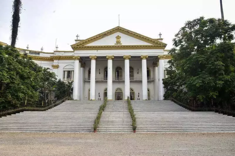 Presidential Block: Mamata's Bid to Become University Chancellor Hits Roadblock