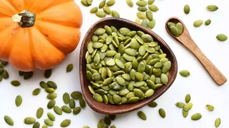 Pumpkin Seeds vs Eggs: Protein & Magnesium Showdown Reveals Surprising Winner