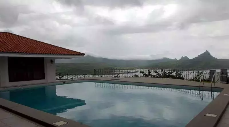 Pune Couples Ditch Goa Flights, Opt for Nearby Staycations This New Year