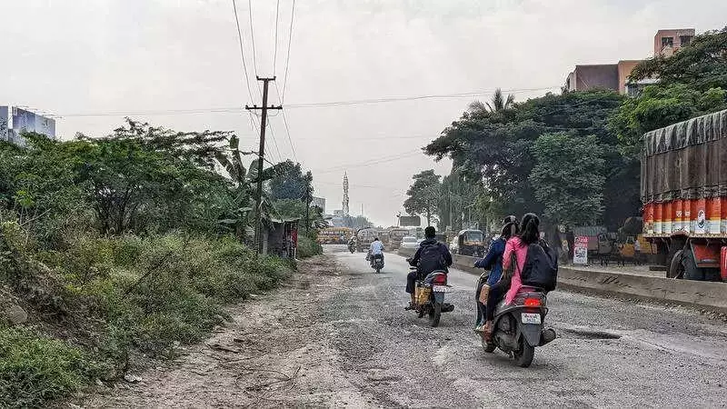 Pune Teacher Dies in Tragic Road Accident on Katraj-Kondhwa Road