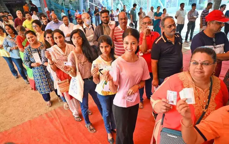 Pune Voters Confused as Politicians Switch Parties Before PMC Polls