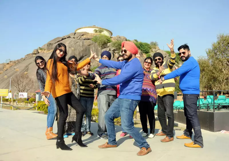 Ranchi's New Year Buzz: Markets, Parks & Eateries See Festive Rush