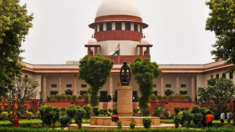 SC Acts Swiftly to Aid Poor Advocate in Property Dispute, Upholds Article 32