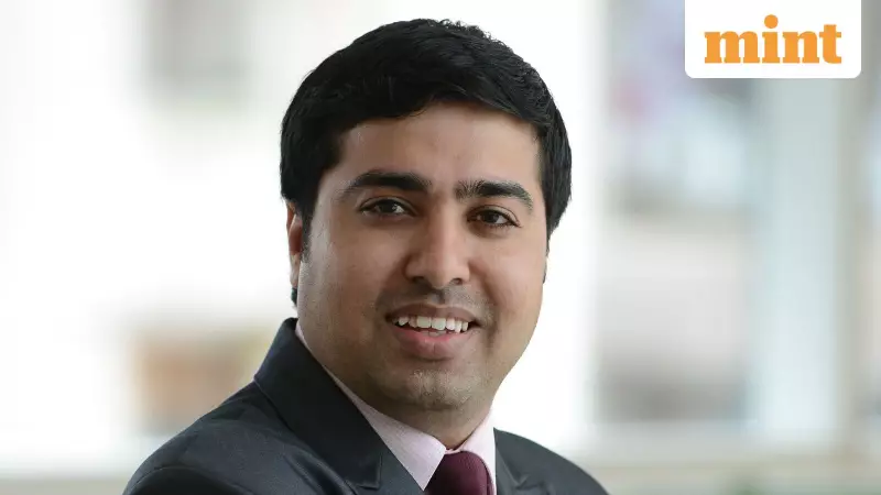 Sensex, Nifty End Flat Amid Rupee, FII Outflow Worries; Midcaps Edge Up