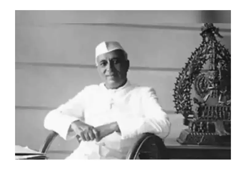 Shekhawat Demands Return of 51 Cartons of Nehru Papers from Sonia Gandhi