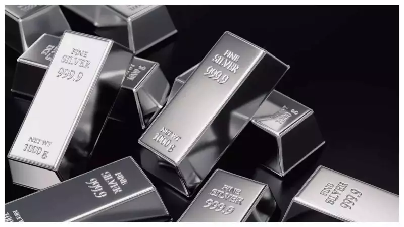 Silver Prices Swing 14% in Volatile Session, MCX Hits Rs 2.5 Lakh High
