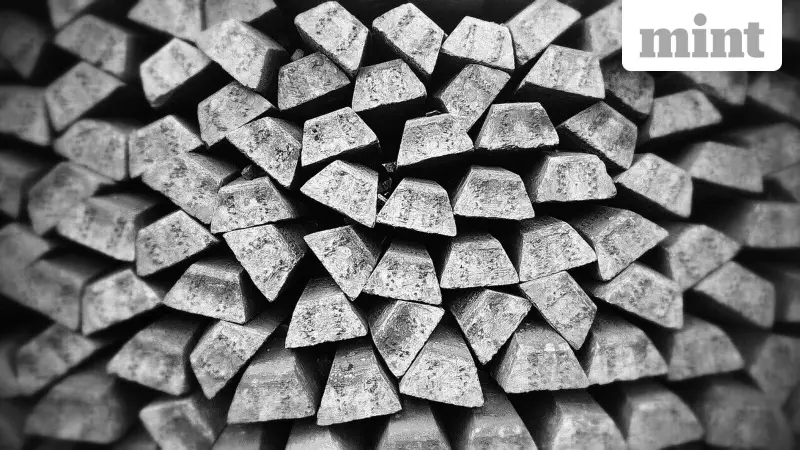 Silver Soars 175% in 2025, Set for Best Year Since 1979