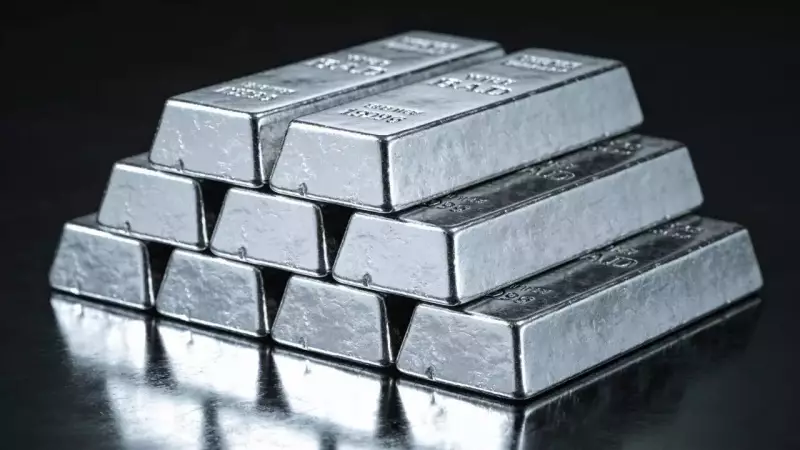 Silver Soars to Lifetime High: Hits Rs 2.14 Lakh/kg on MCX