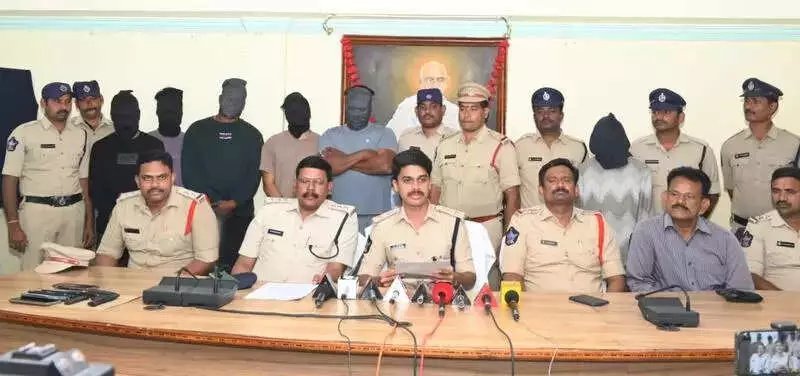 Srikakulam Police Arrest 5, Seize Illegal Pistol in Tandyamvalasa Village