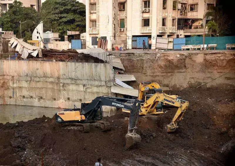 Surat: 192 Apartments Evacuated After Wall Collapse Near Deep Pit