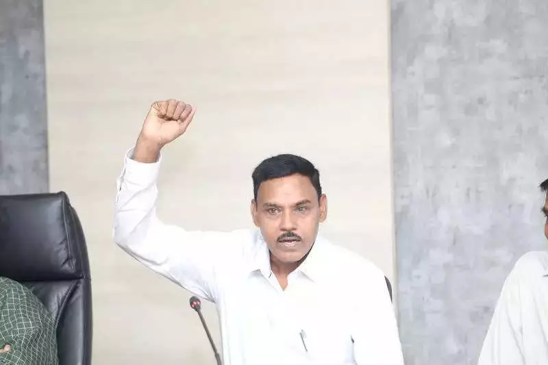 Surrendered Maoist Leader Reveals CPI (Maoist) Lying Low, Details Strategy Shift