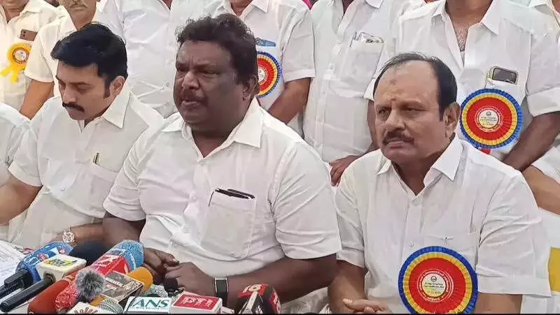 Tamil Nadu Transport Minister Pledges Legal Action on Truckers' Demands Ahead of Dec 9 Protest