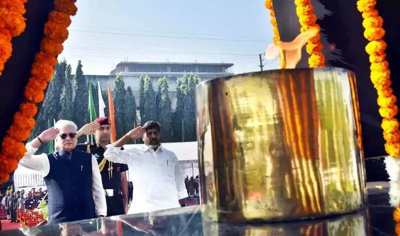 Telangana Deputy CM Pays Tribute to 1971 War Martyrs on Vijay Diwas in Secunderabad