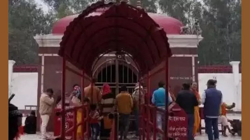 Thawe Temple Theft: Accused Injured in Police Encounter, Stolen Crown Recovered