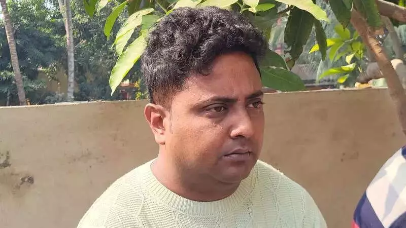 TMC Councillor Declared 'Dead' by Election Commission, Stages Funeral Protest