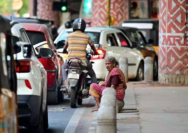 TN Govt Forms Committee to Tackle Chennai's 13,529 Homeless Population