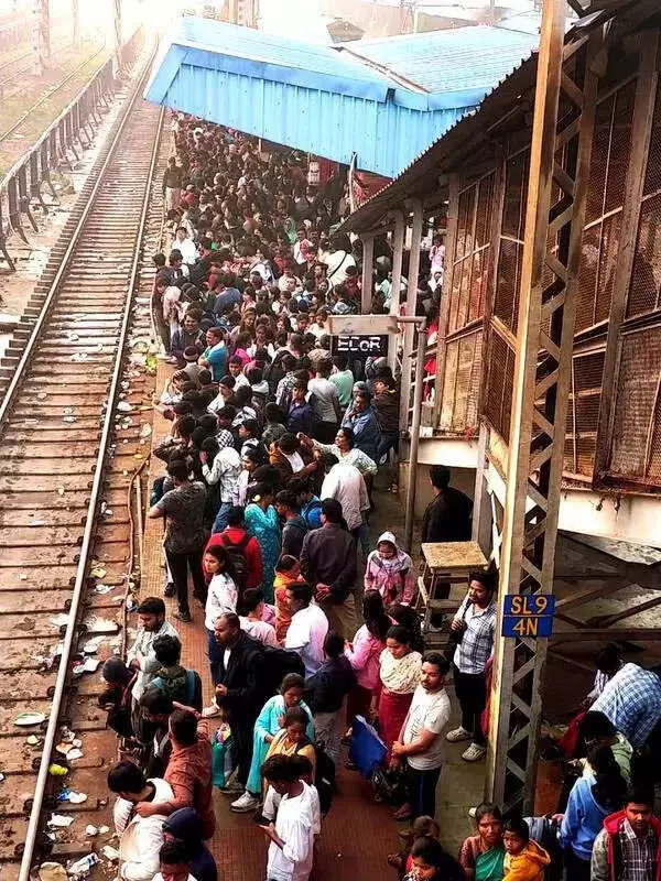 Tourist Chaos at Araku: Vistadome Coach Rush Leaves Thousands Stranded