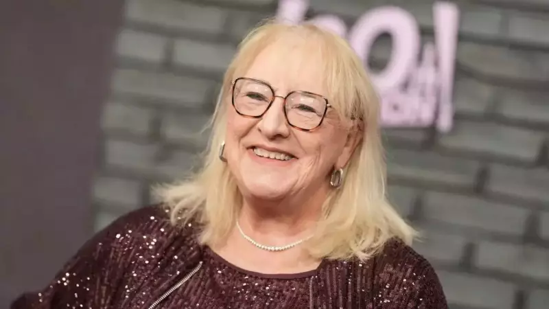 Travis Kelce's Mom Steals Spotlight in Heartwarming Tunnel Moment Before Crucial Chiefs Win