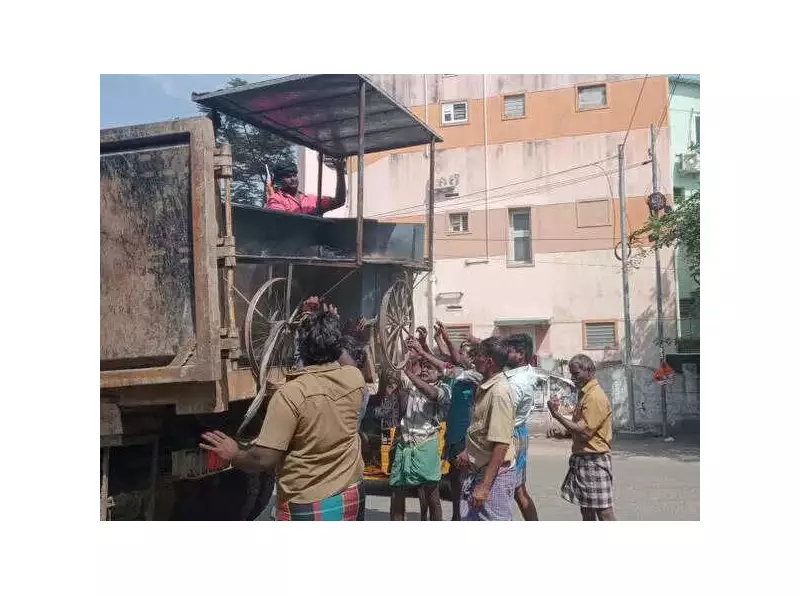 Trichy Clears Encroachments Ahead of Vaikunta Ekadasi at Srirangam Temple
