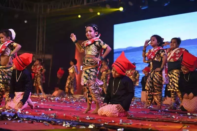 UP Minister Inaugurates School Annual Function in Deoria, Lauds Cultural Show