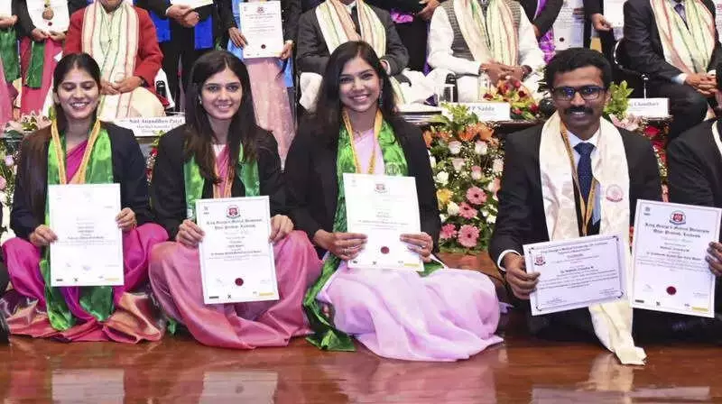 UP's Medical College Expansion to Boost Healthcare Access, Say KGMU Toppers