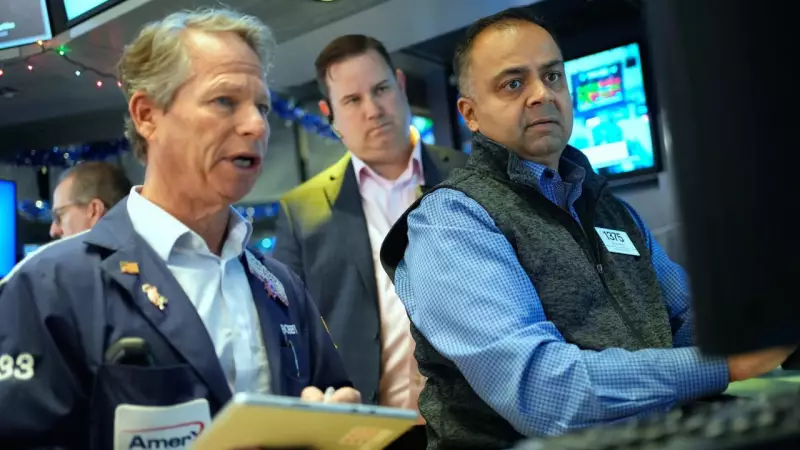 US Stocks Steady as Trump's Venezuela Oil Blockade Lifts Crude, Energy Shares