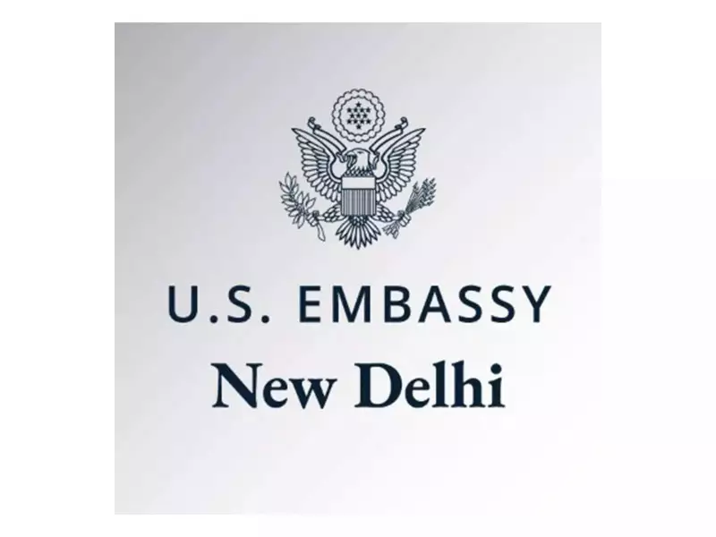 US Visa Delays Hit 12 Months: Indian Tech Pros Stranded, Google & Apple Issue Warnings