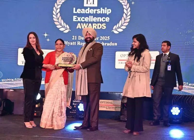 Uttarakhand Governor Champions AI at ET Leadership Excellence Awards in Dehradun
